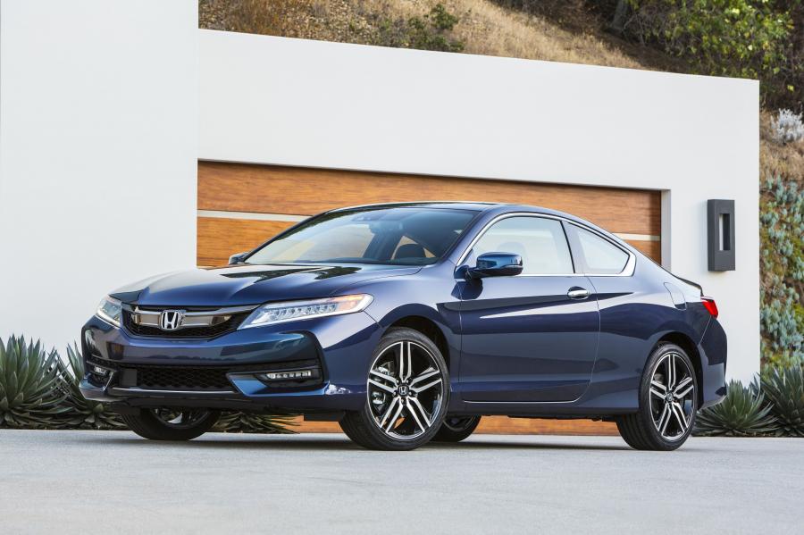  Honda Accord Touring Coupe 2016 года  (фото 10 из 32)